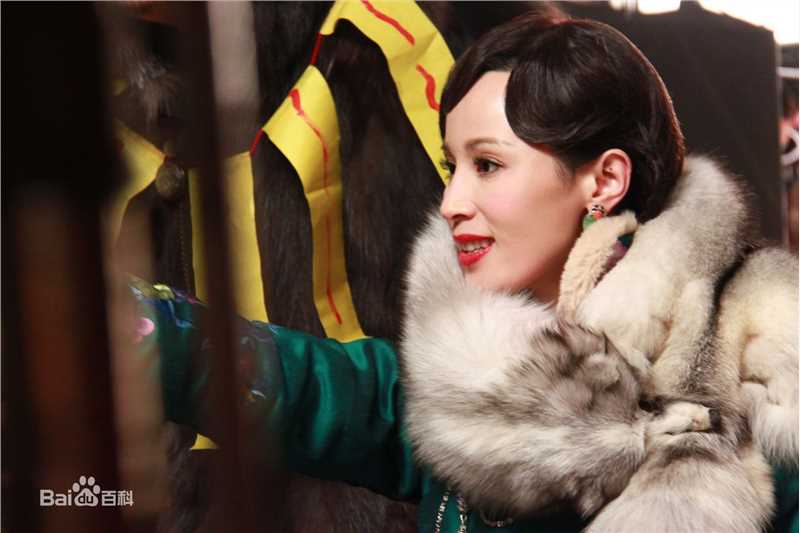 精选石筱群在《无心法师》饰苏太太中的图册