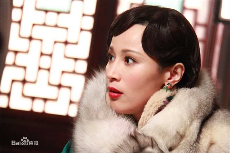 精选石筱群在《无心法师》饰苏太太中的图册