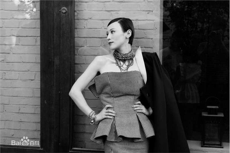 最新石筱群在《THEONE 壹号》中的壁纸