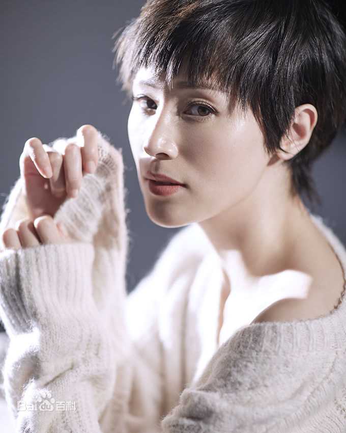 最全石筱群素颜照