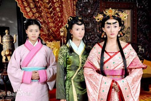 吴静一饰演皇后素颜照相册