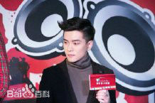 罗翔品牌活动红毯秀前后照片