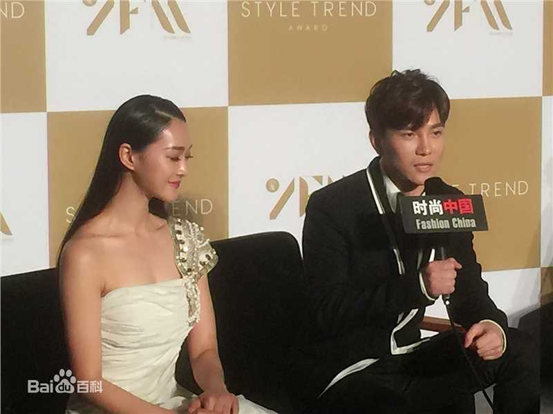 罗翔品牌活动红毯秀前后照片