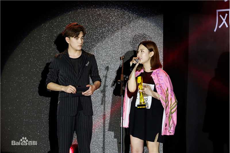 罗翔品牌活动红毯秀前后照片