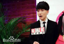 罗翔品牌活动红毯秀前后照片