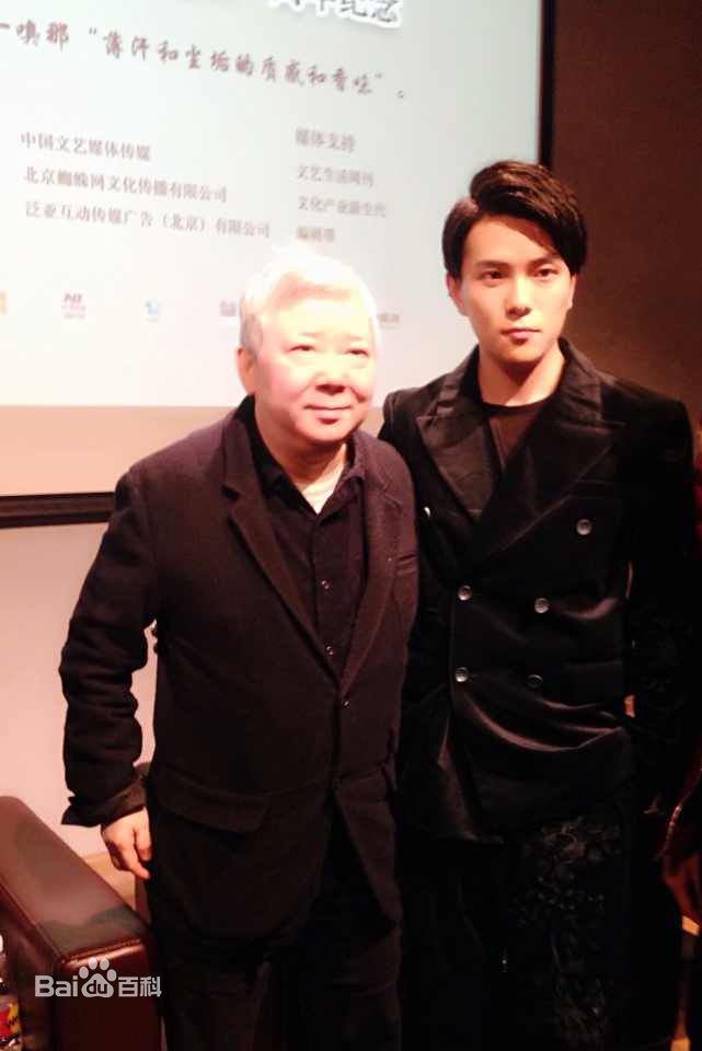 罗翔品牌活动红毯秀前后照片