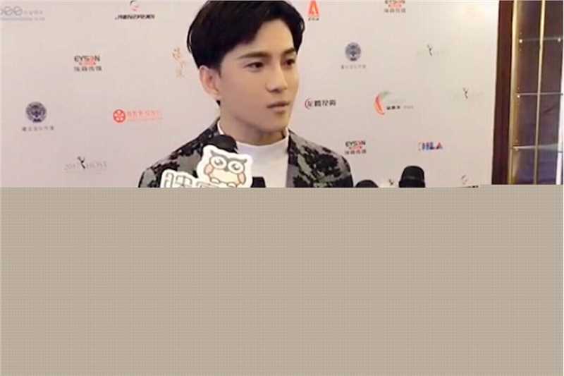 罗翔公益活动壁纸壁纸