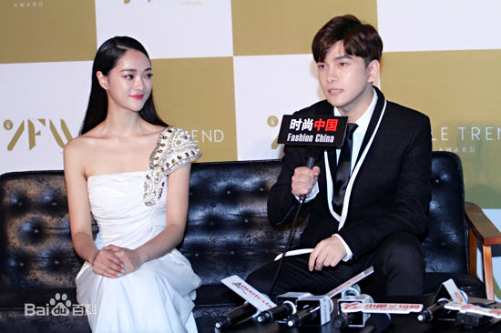 罗翔公益活动壁纸壁纸