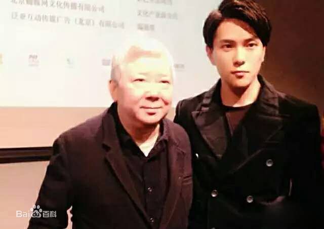 罗翔出席电影节图册