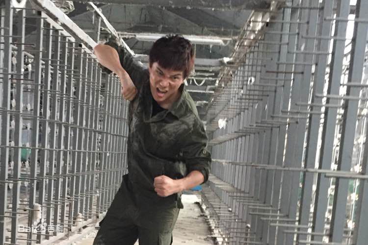 罗翔出席时尚颁奖典礼素颜照相册