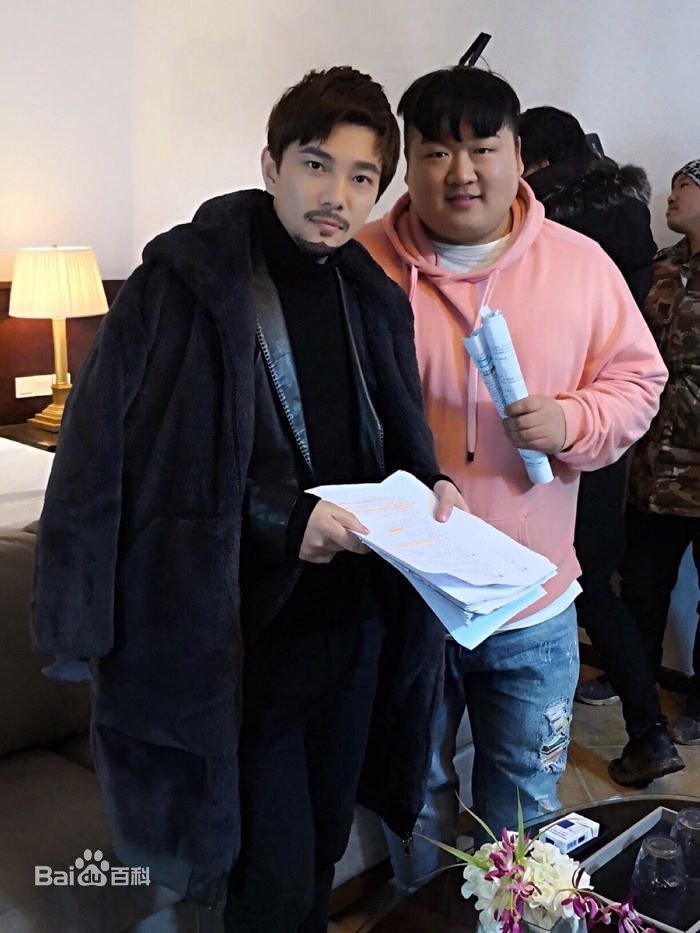 最全罗翔在《囧男进化论》郝大毅中的壁纸