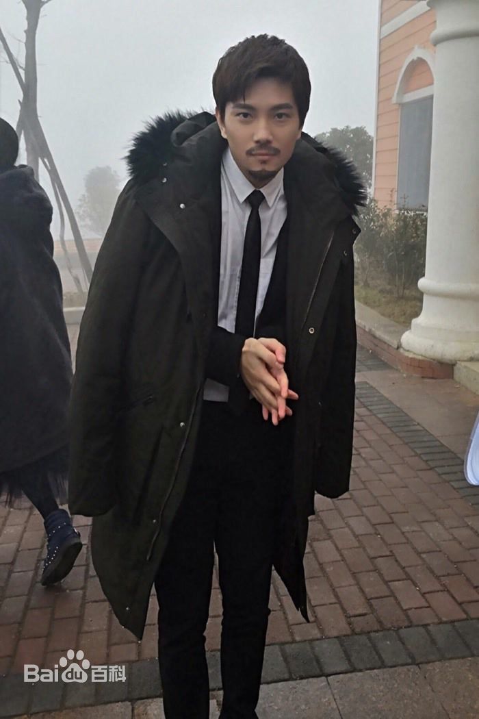 最全罗翔在《囧男进化论》郝大毅中的壁纸