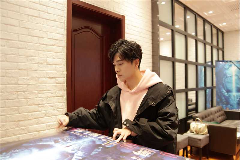 最新罗翔在七月半2》蒋雨辰《七月半3》陆一白中的图集