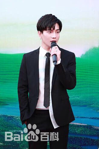 最新罗翔在七月半2》蒋雨辰《七月半3》陆一白中的图集