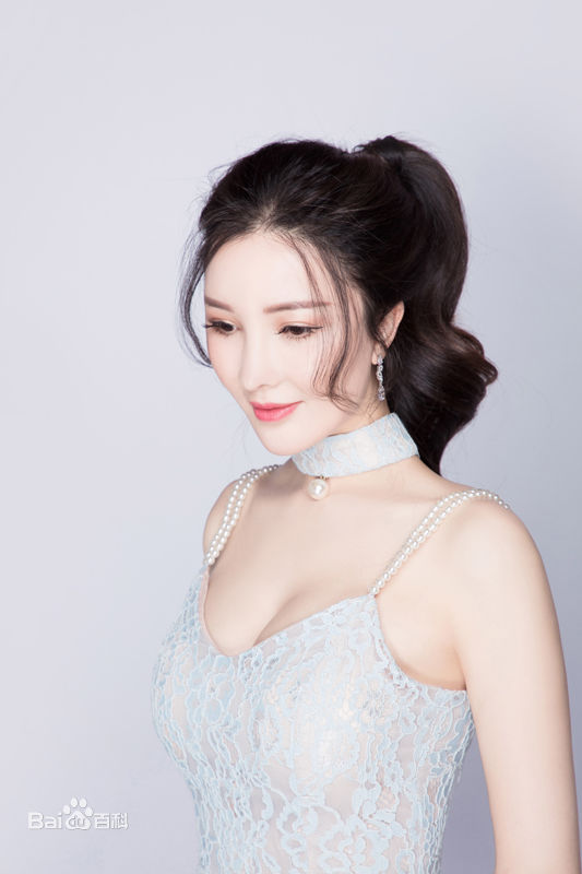 余淼(Yo Yo)绝命岛性感图片图集