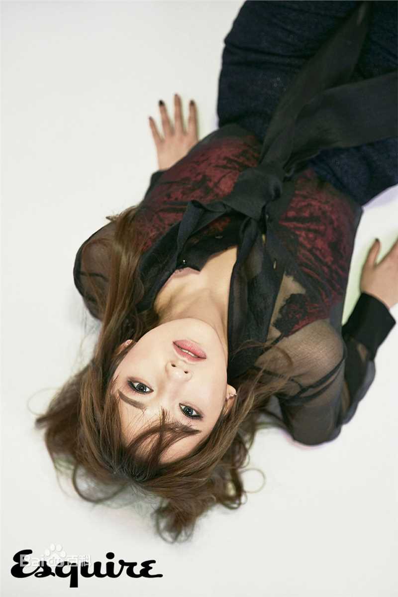 程潇(ChengXiao)Esquire性感图片图集