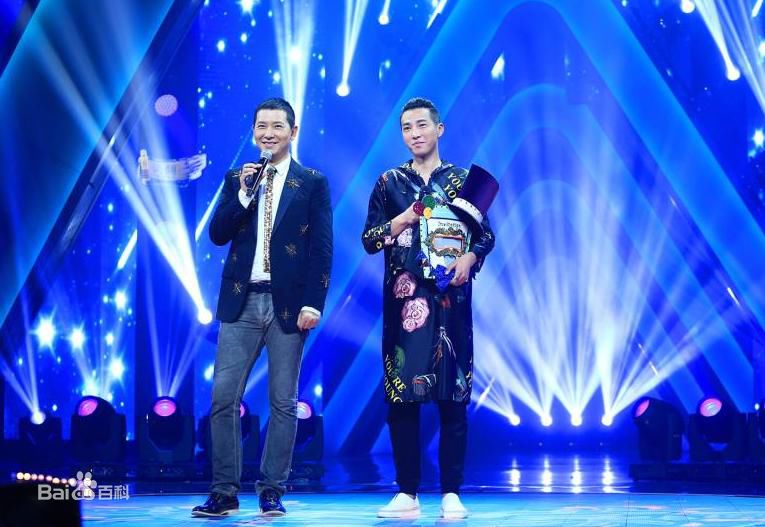 邹廷威(Zou Tingwei)电视节目前后照片