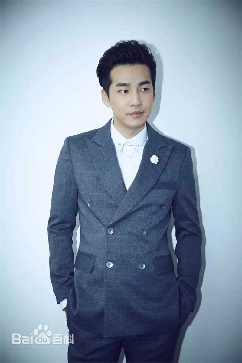 邹廷威(Zou Tingwei)活动素颜照相册