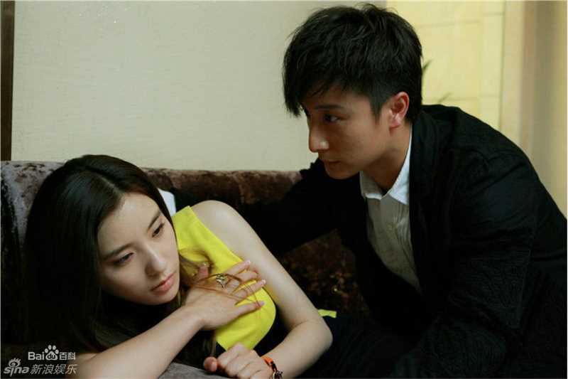 精选鲍天琦(TianQi Bao)在《双生花》饰 白静中的图册