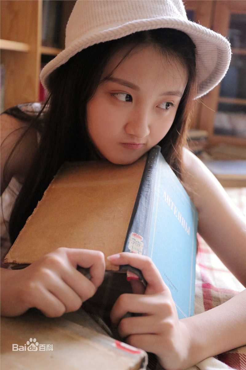 最新黄子星壁纸