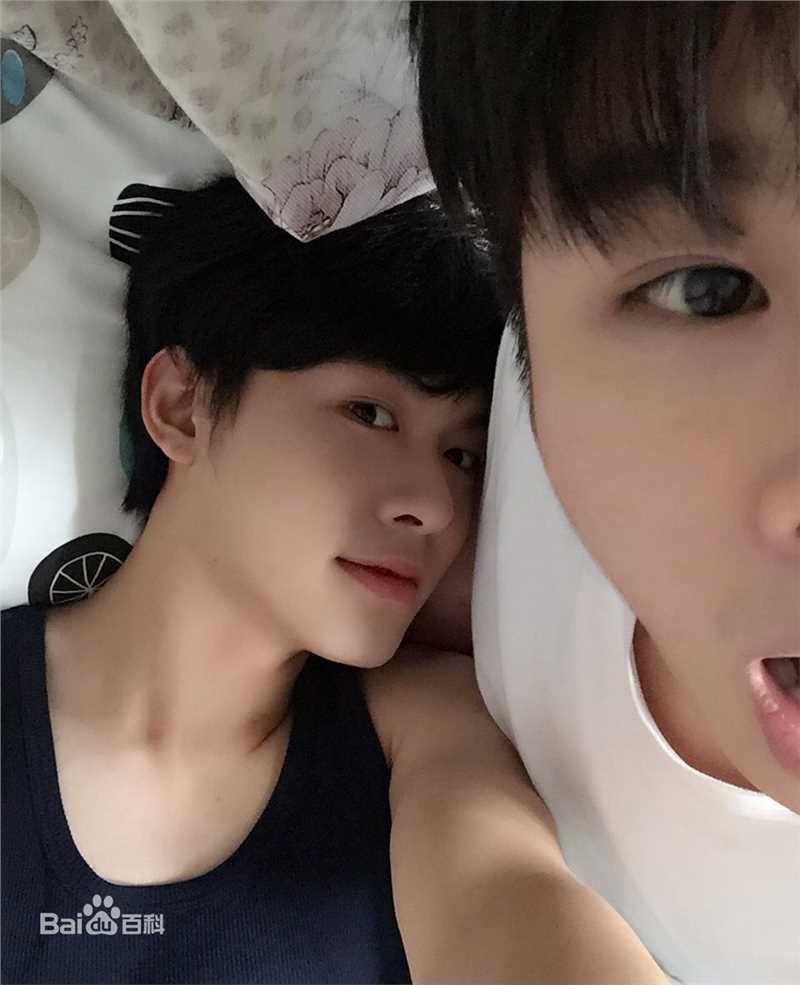 彭昱畅天天小兄弟壁纸壁纸