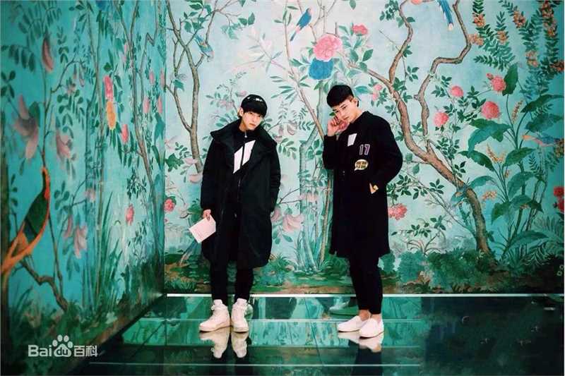 彭昱畅熊梓淇素颜照相册