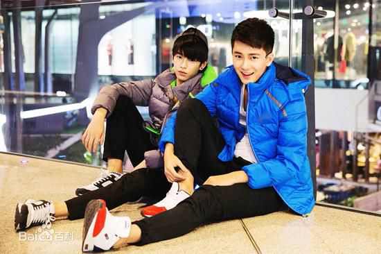 彭昱畅熊梓淇素颜照相册