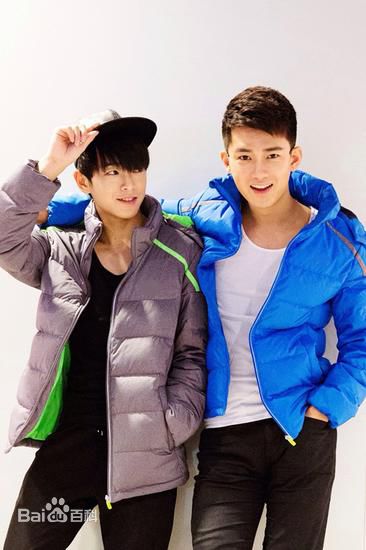 彭昱畅熊梓淇素颜照相册