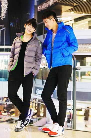 彭昱畅熊梓淇素颜照相册