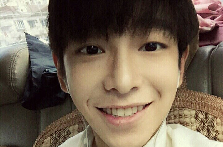 最优质彭昱畅生活照