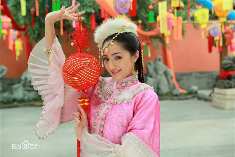 麦迪娜(Madina)新还珠格格 含香生活照