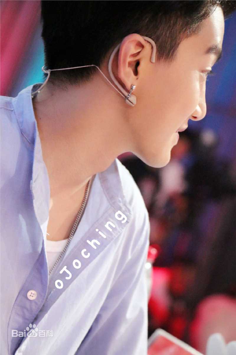 高清范世錡(FansiR)在《我爱我的祖国》中的图集