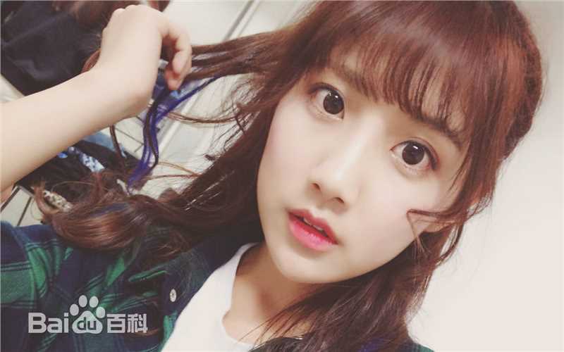 李艺彤(カチューシャガ，whitehairpin)微博素颜照相册