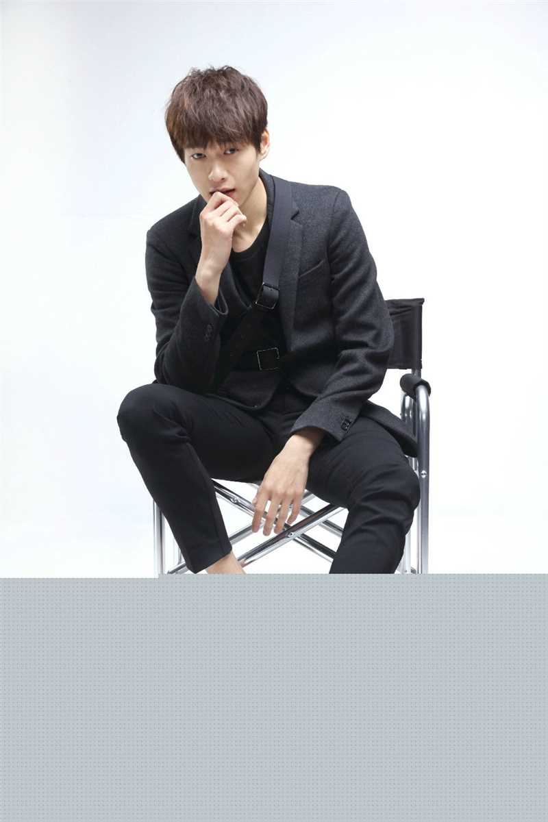 最优质魏大勋生活照