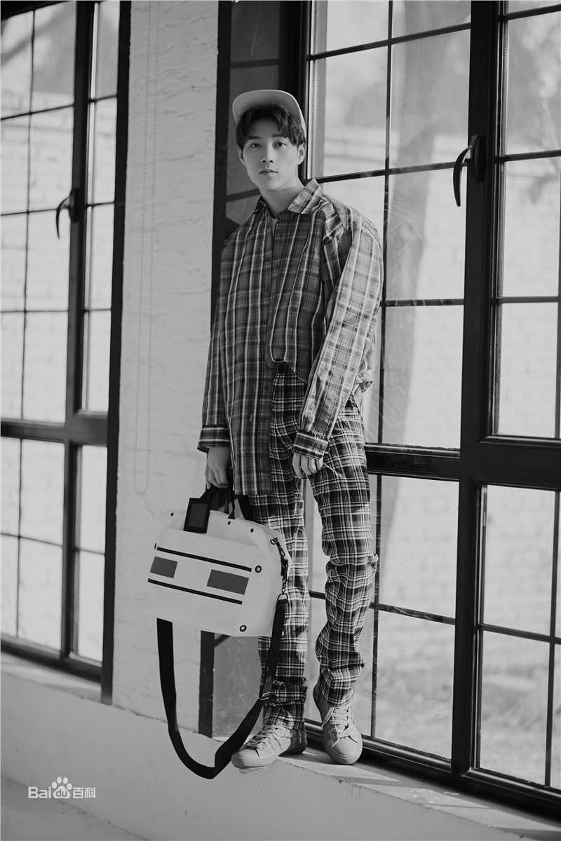 杨廷东前后照片