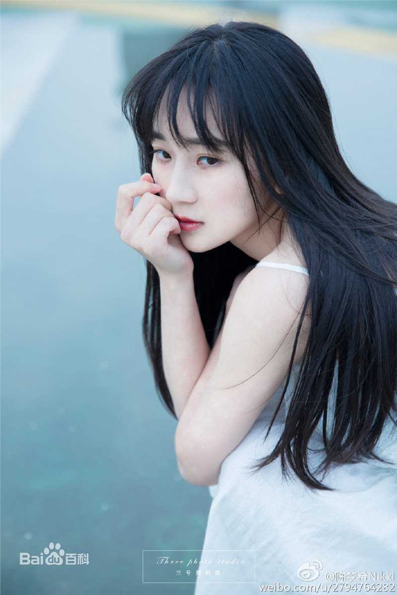 陈梦希艺术照生活照