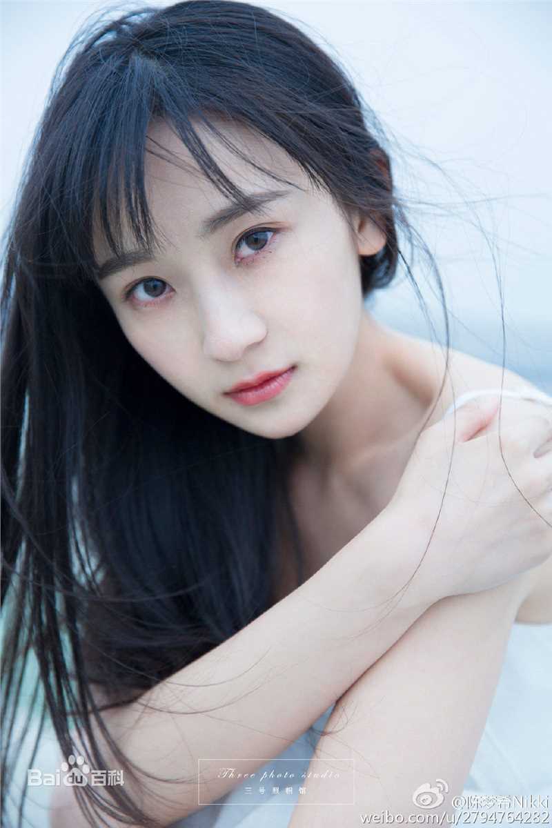 陈梦希艺术照生活照