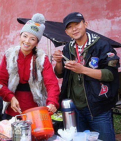 赵艺然导演现场工作照壁纸壁纸