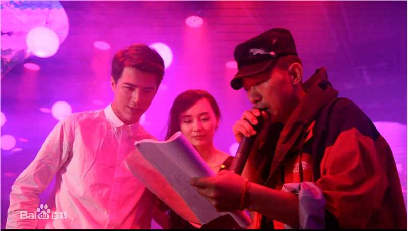 赵艺然导演现场工作照壁纸壁纸