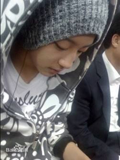 朴灿烈(（韩文名）、Park Chanyeol（官方艺名）)出道前照片图册