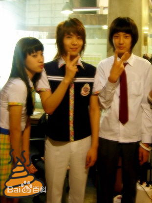 朴灿烈(（韩文名）、Park Chanyeol（官方艺名）)出道前照片图册