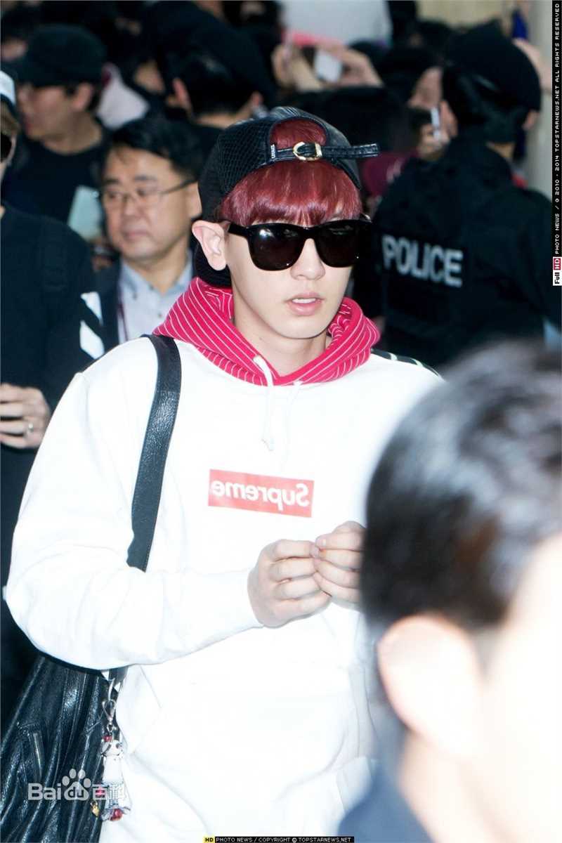 朴灿烈(（韩文名）、Park Chanyeol（官方艺名）)饭拍素颜照相册