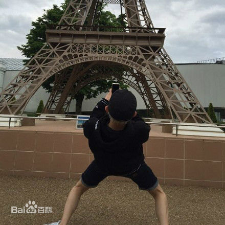 朴灿烈(（韩文名）、Park Chanyeol（官方艺名）)生活照素颜照相册