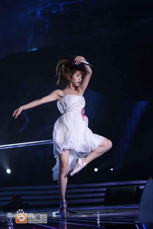 付梦妮(Mini)快乐女声比赛截影壁纸壁纸