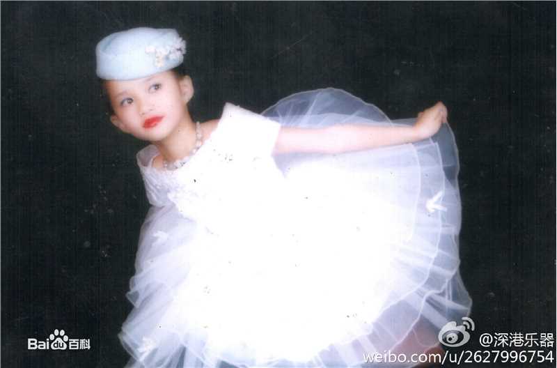 付梦妮(Mini)童年时期图片图集