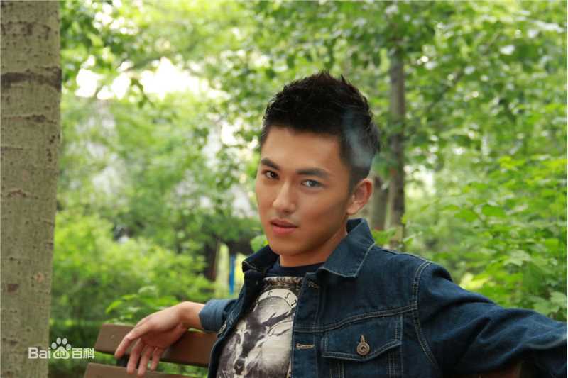 高清邬立朋性感图片