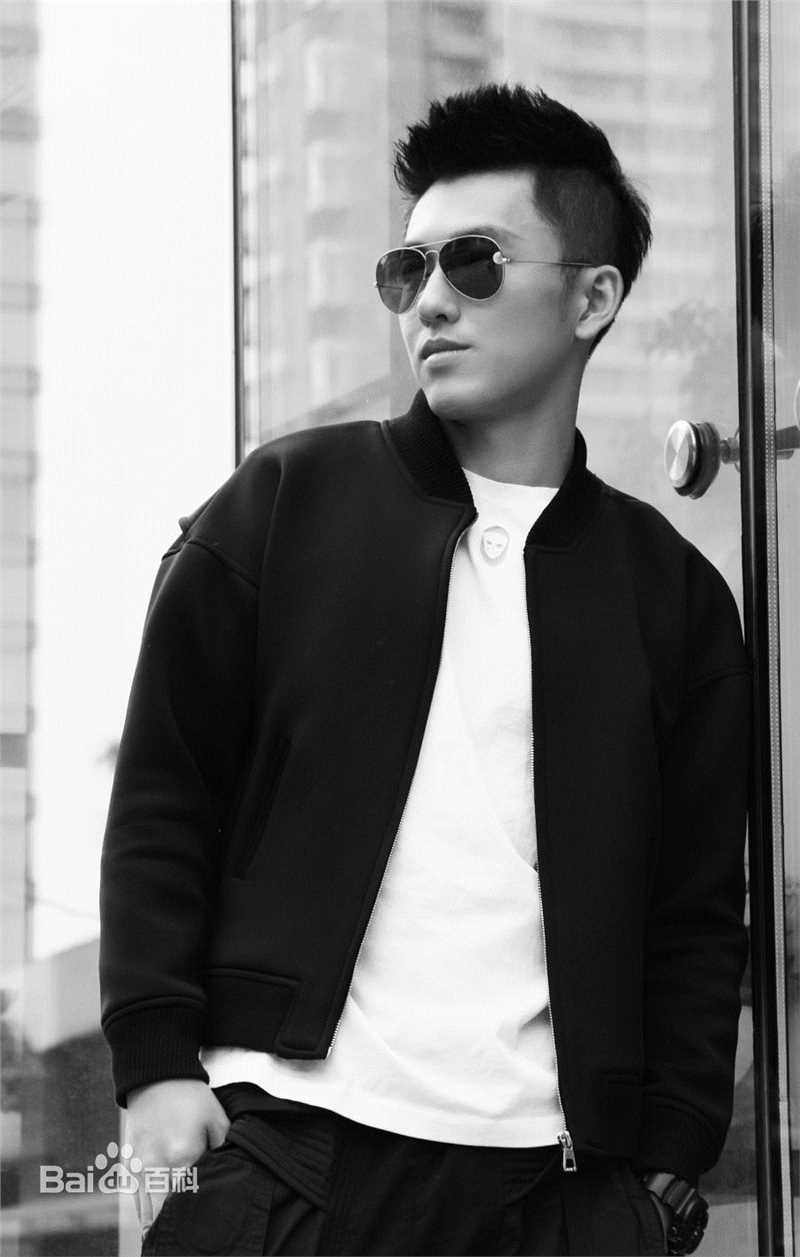 高清邬立朋性感图片