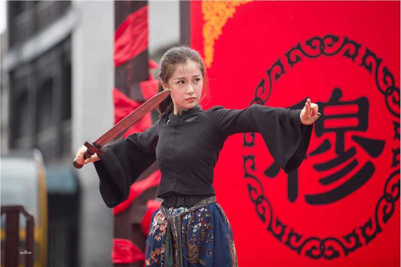 虞书欣(Esther)一年级图片图集