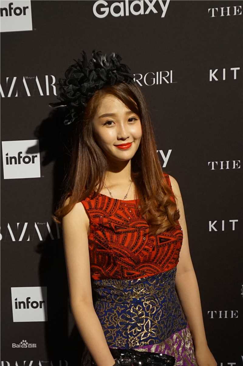 虞书欣(Esther)时尚活动素颜照相册