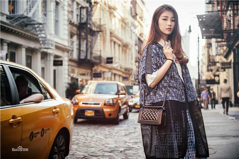 虞书欣(Esther)时尚活动素颜照相册